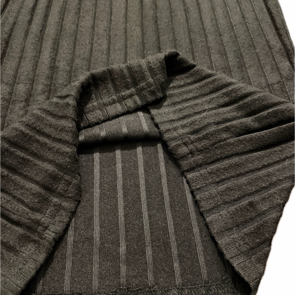 Black Ribbed Pencil Maxi Skirt - Picture 2 of 9